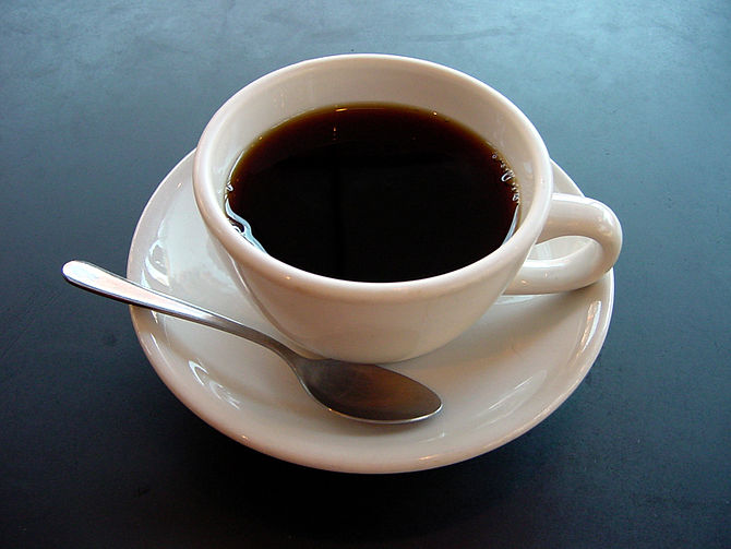 English: A photo of a cup of coffee. Esperanto... English: A photo of a cup of coffee. Esperanto...
